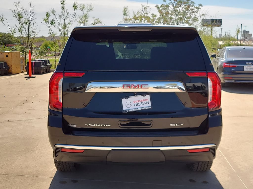 Used 2023 GMC Yukon SLT RWD image 3