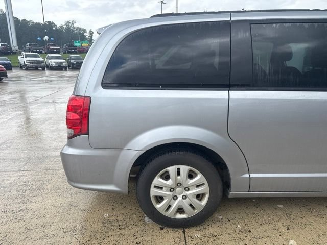 Used 2018 Dodge Grand Caravan SE FWD image 18