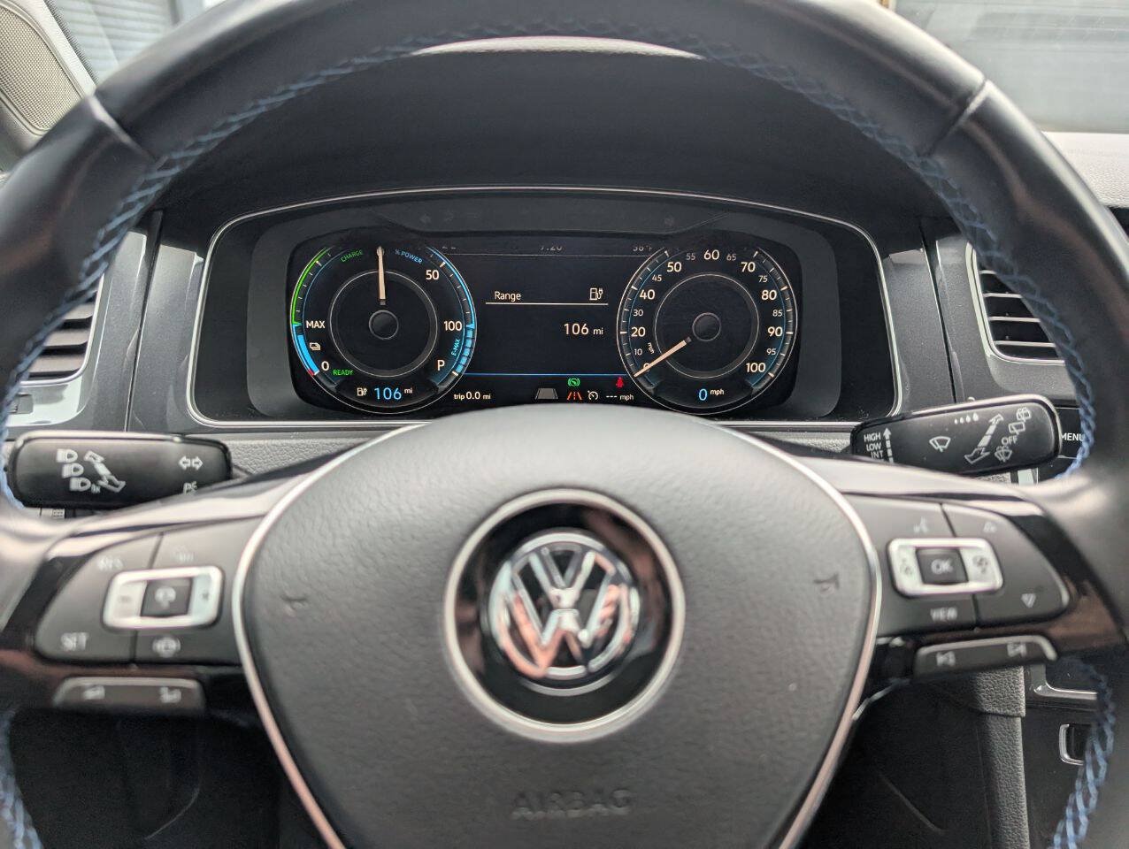 Used 2019 Volkswagen e-Golf SEL Premium FWD image 13