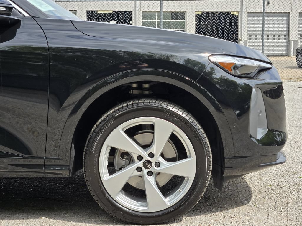 Certified 2025 Audi Q5 Premium Plus w/ Premium Plus AWD/4WD image 13