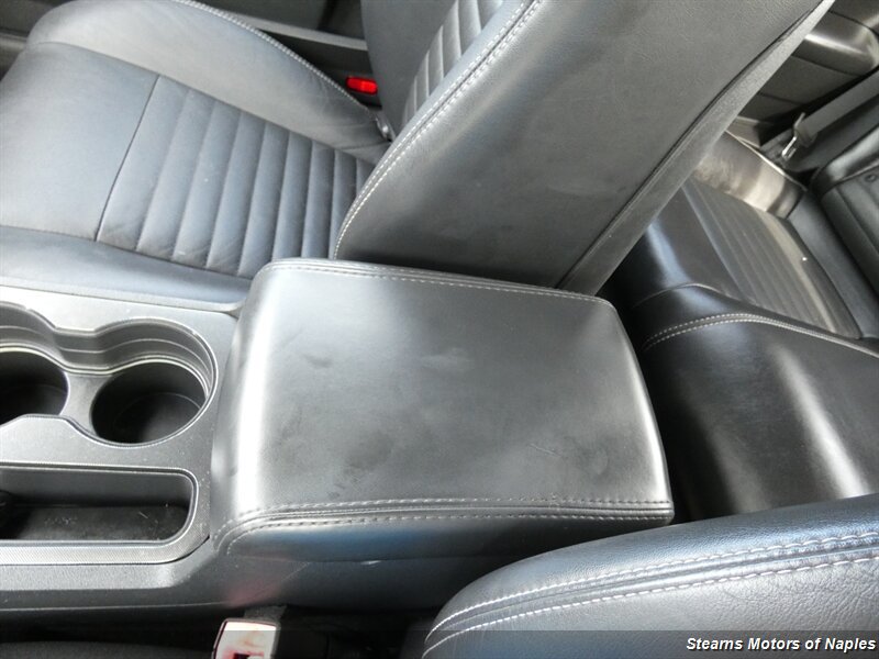 Used 2011 Dodge Challenger RWD image 32