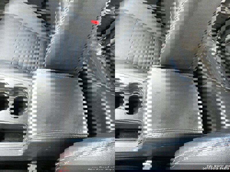 Used 2011 Dodge Challenger SE image 32