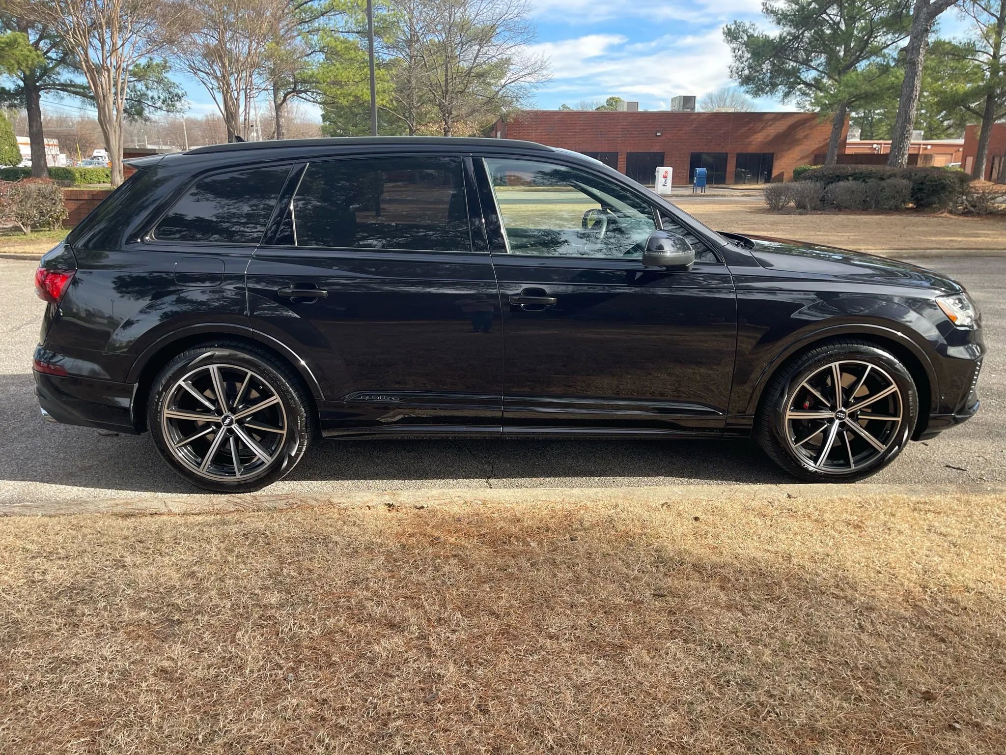 Used 2020 Audi SQ7 Prestige w/ Prestige Package AWD/4WD image 6