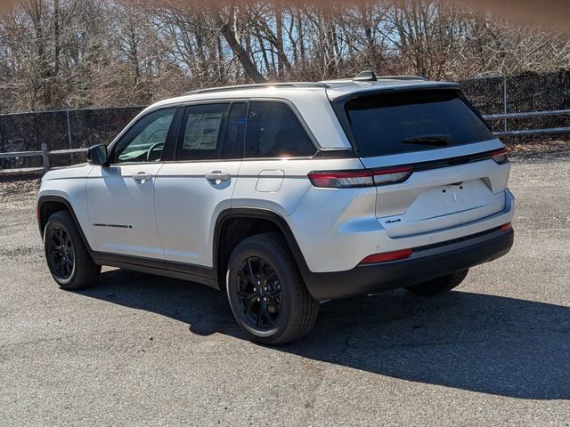 New 2026 Jeep Grand Cherokee Laredo image 5