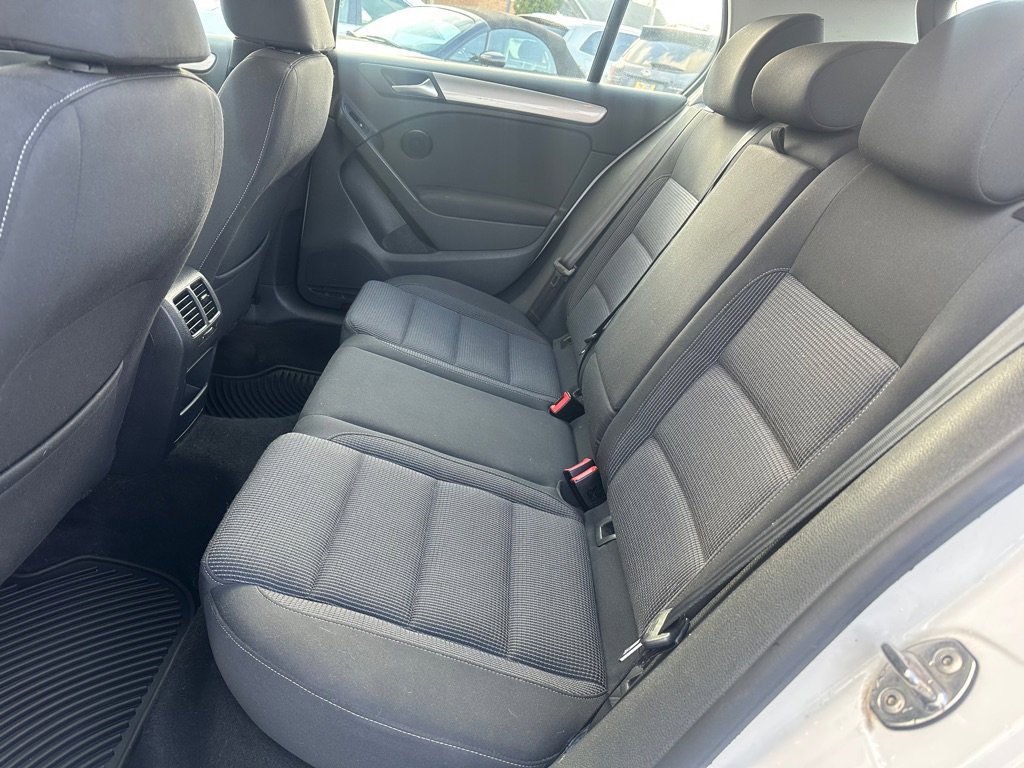 Used 2013 Volkswagen Golf TDI image 23