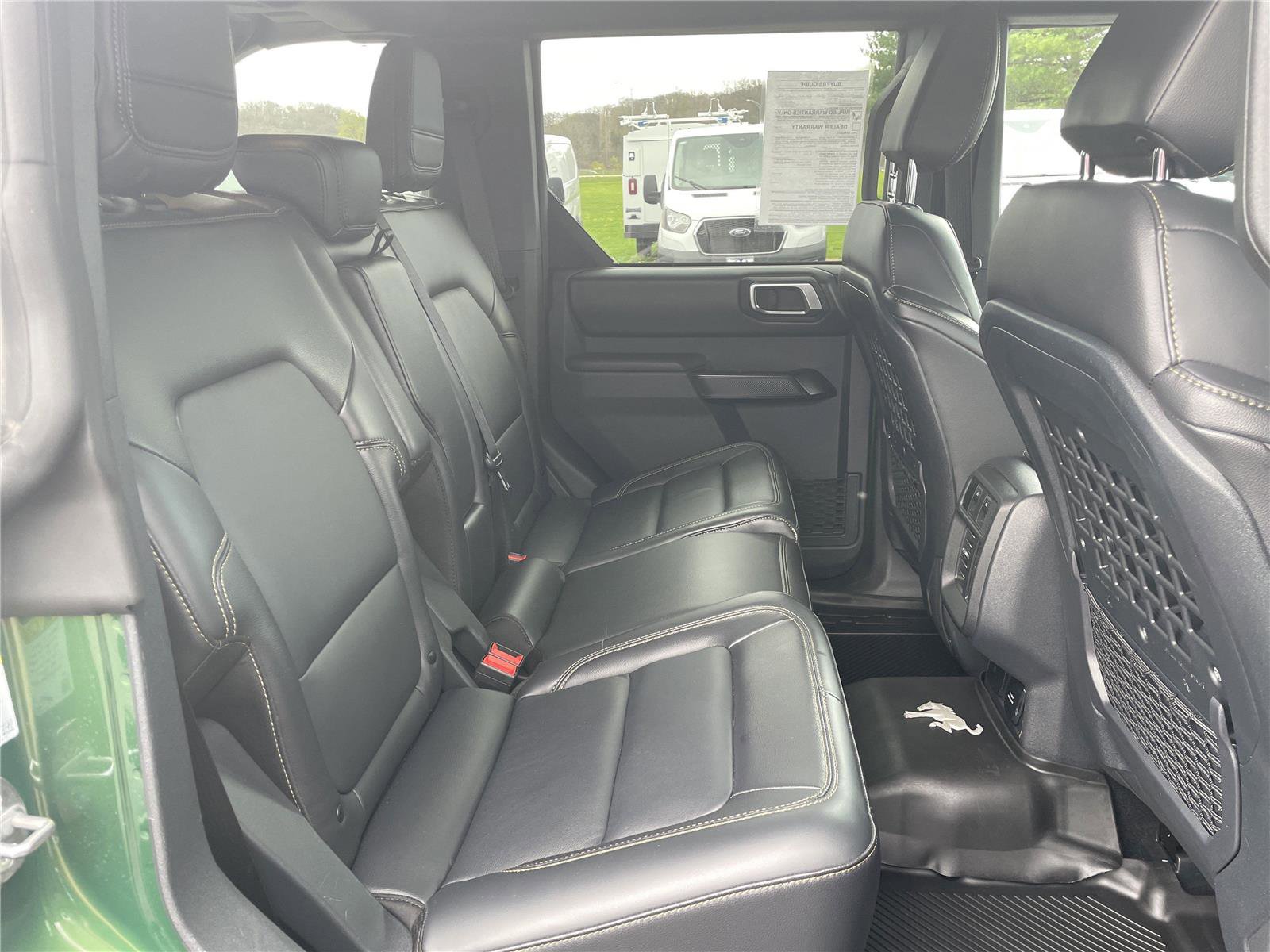 Used 2025 Ford Bronco Badlands image 32