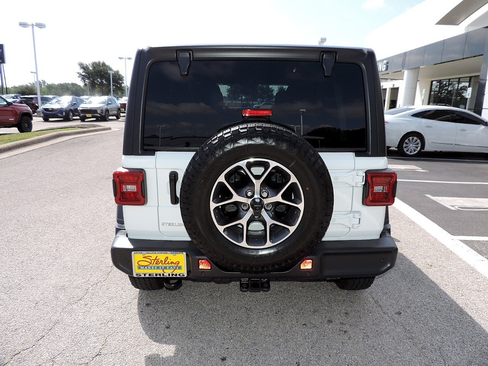 Used 2025 Jeep Wrangler Unlimited Sport AWD/4WD image 6