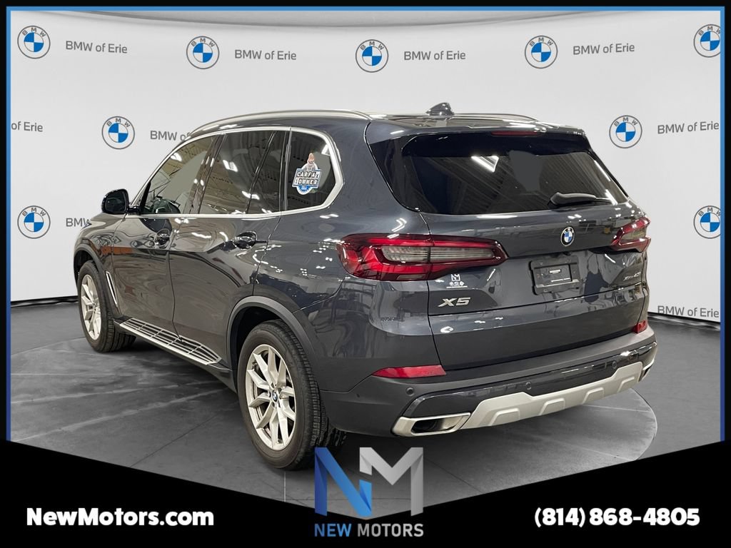 Used 2022 BMW X5 xDrive40i w/ Premium Package AWD/4WD image 3