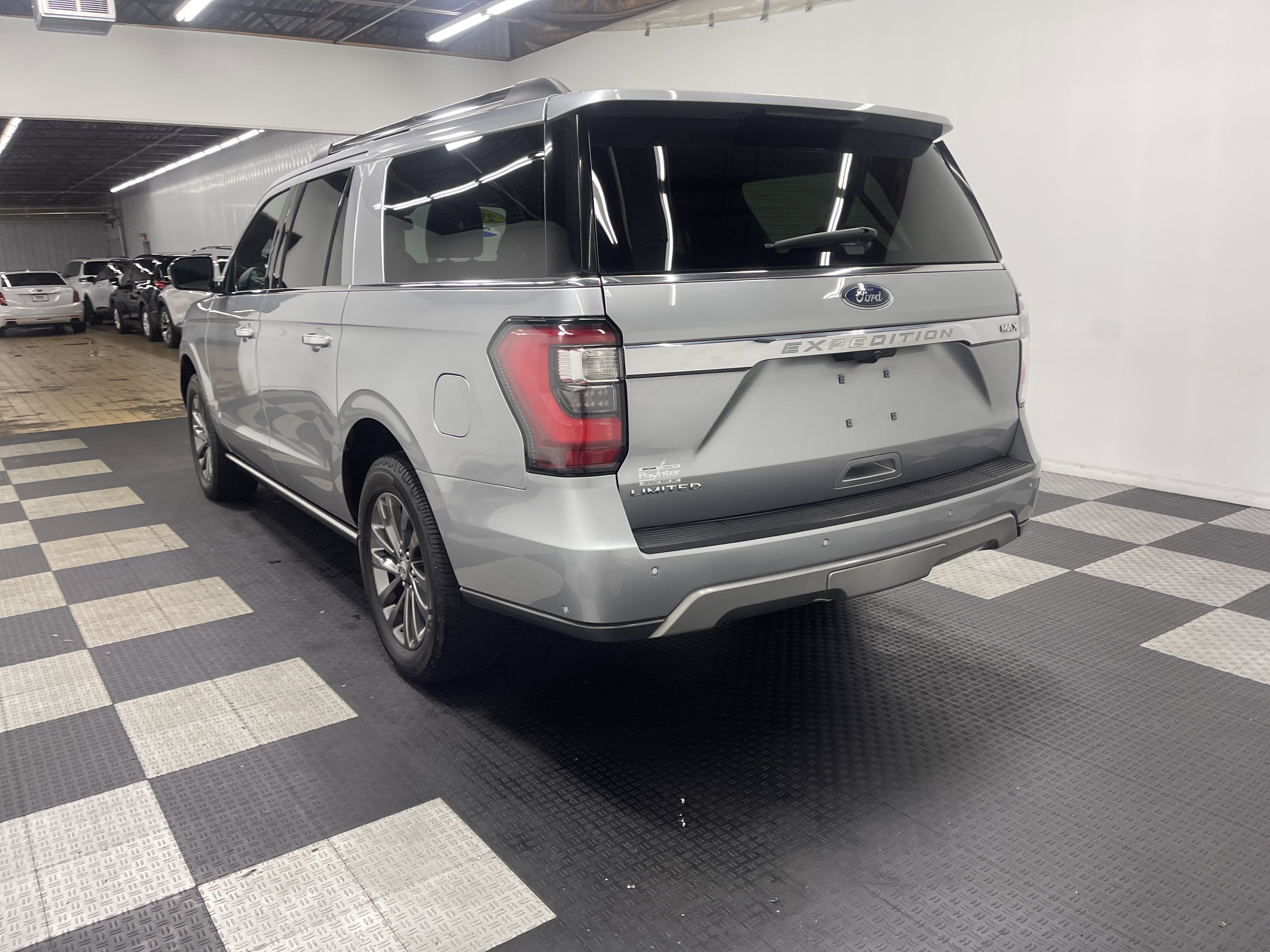 Used 2021 Ford Expedition Max Limited image 2