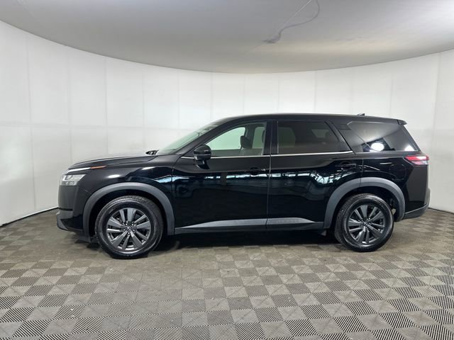 Used 2022 Nissan Pathfinder S image 6
