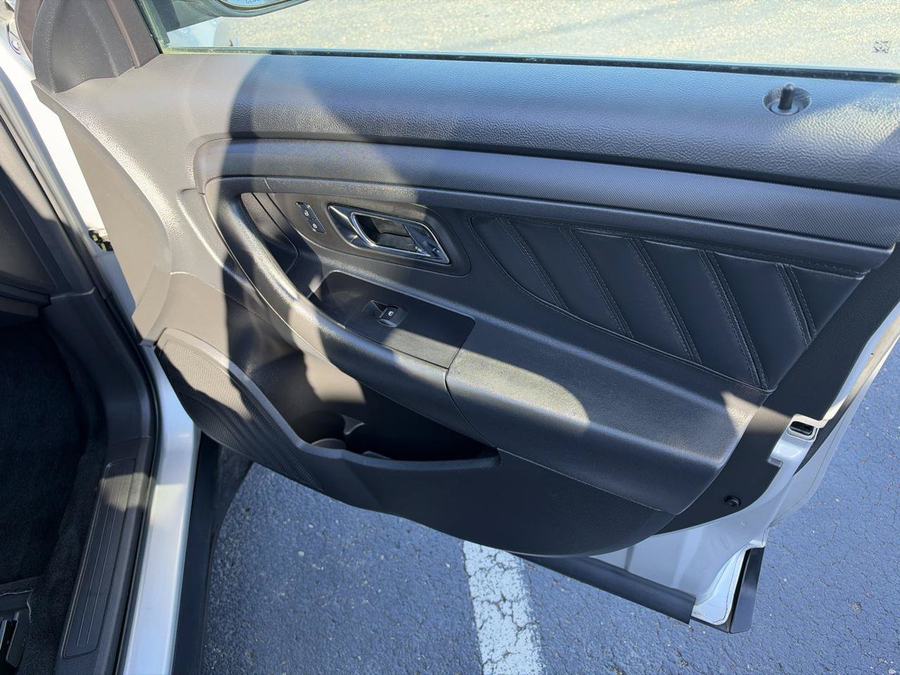 Used 2017 Ford Taurus Police Interceptor AWD image 16