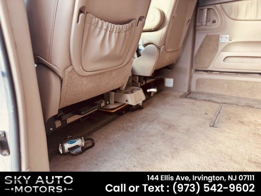 Used 2007 Toyota Sienna FWD image 13