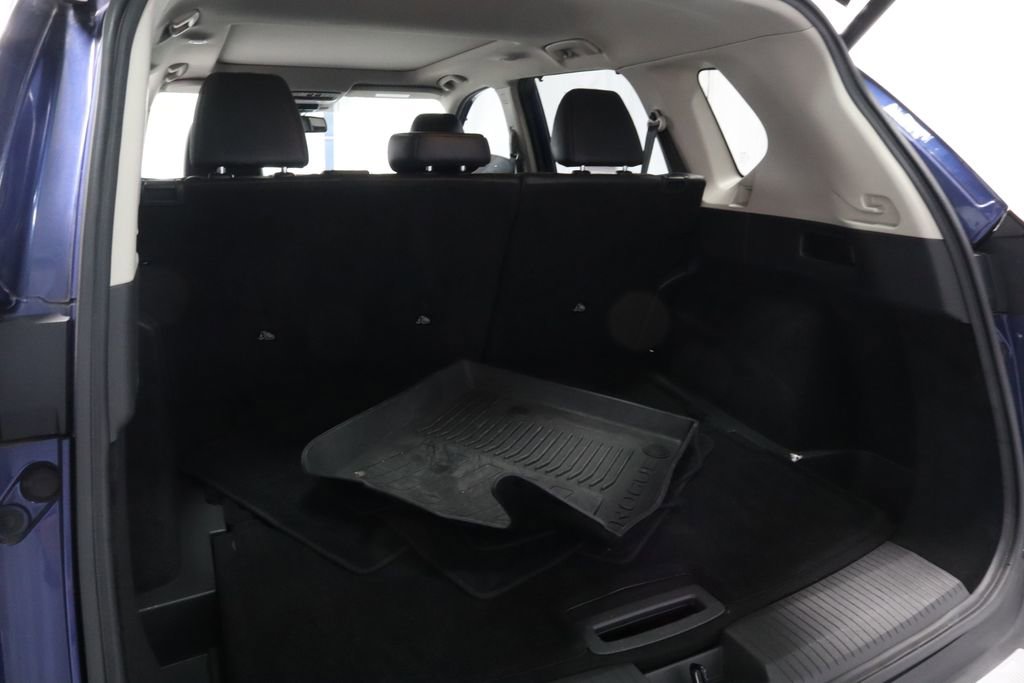 Certified 2021 Nissan Rogue Platinum image 18