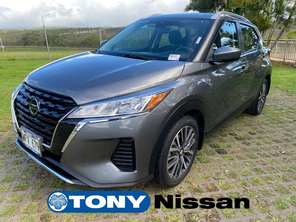 Certified 2021 Nissan Kicks SV image 3