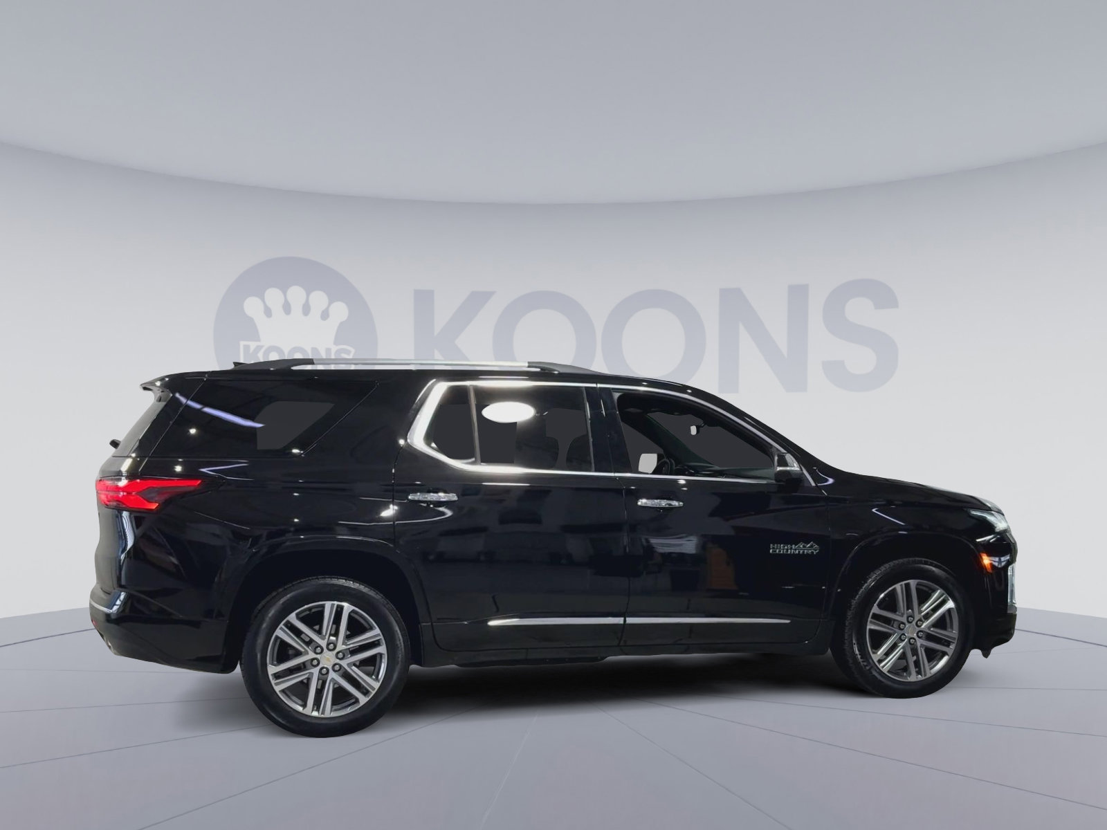 Used 2023 Chevrolet Traverse High Country image 12