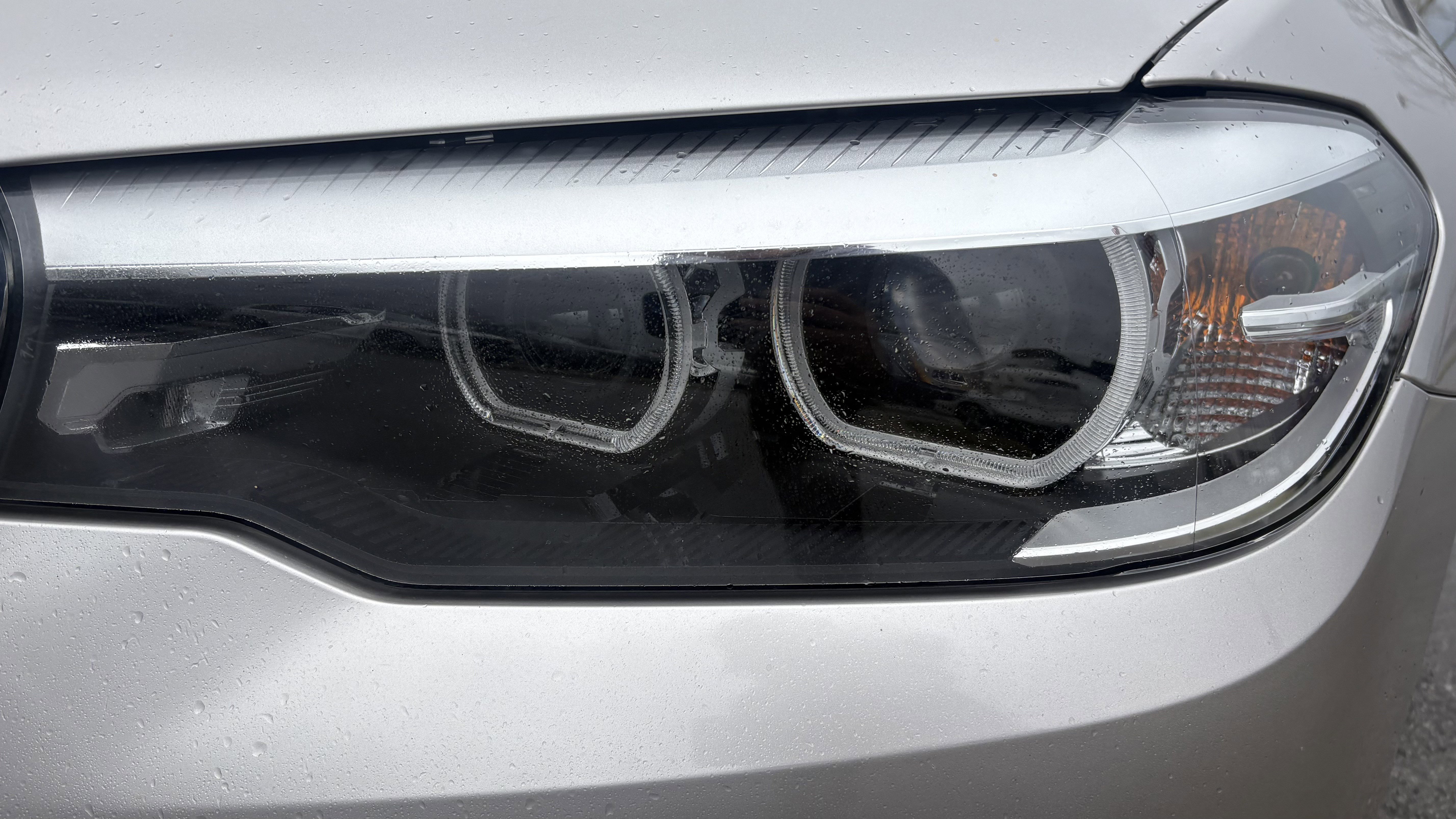 Used 2020 BMW 530i xDrive w/ Premium Package image 6