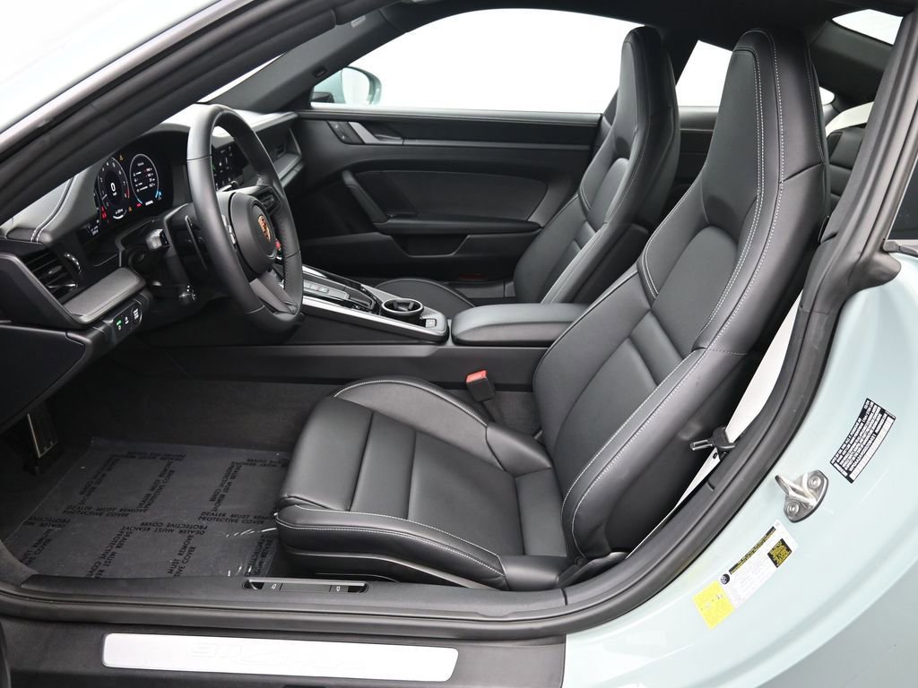 Certified 2025 Porsche 911 Carrera RWD image 8