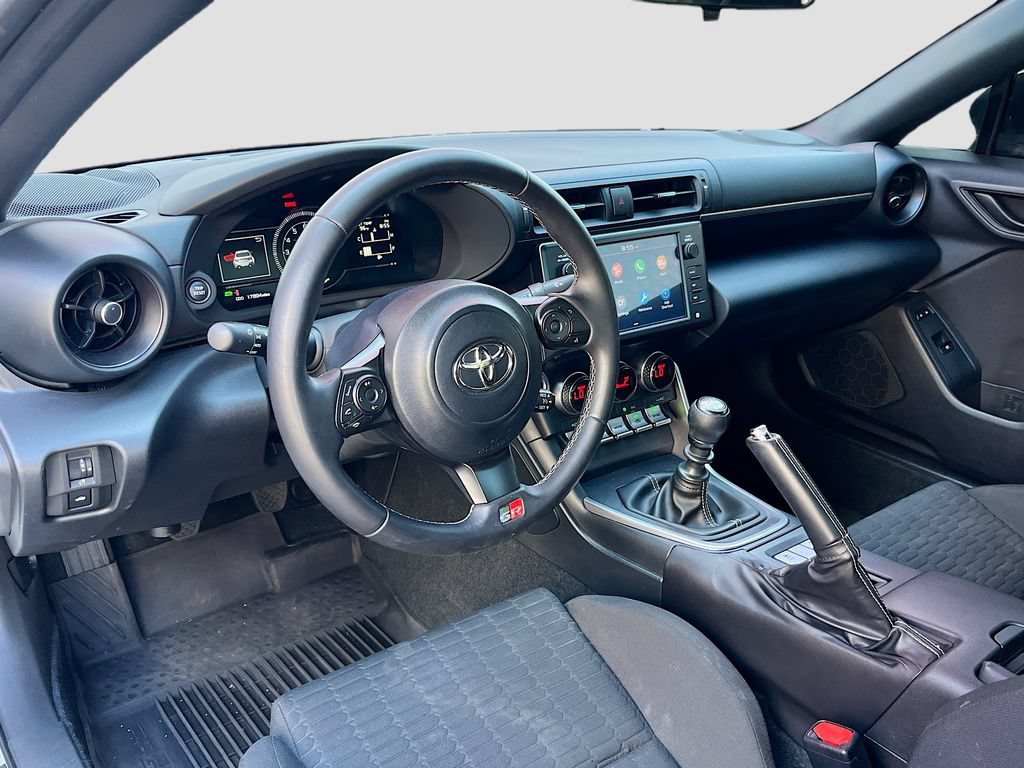 Used 2023 Toyota GR86 w/ ALL Weather Mat Package (TMS) RWD image 9