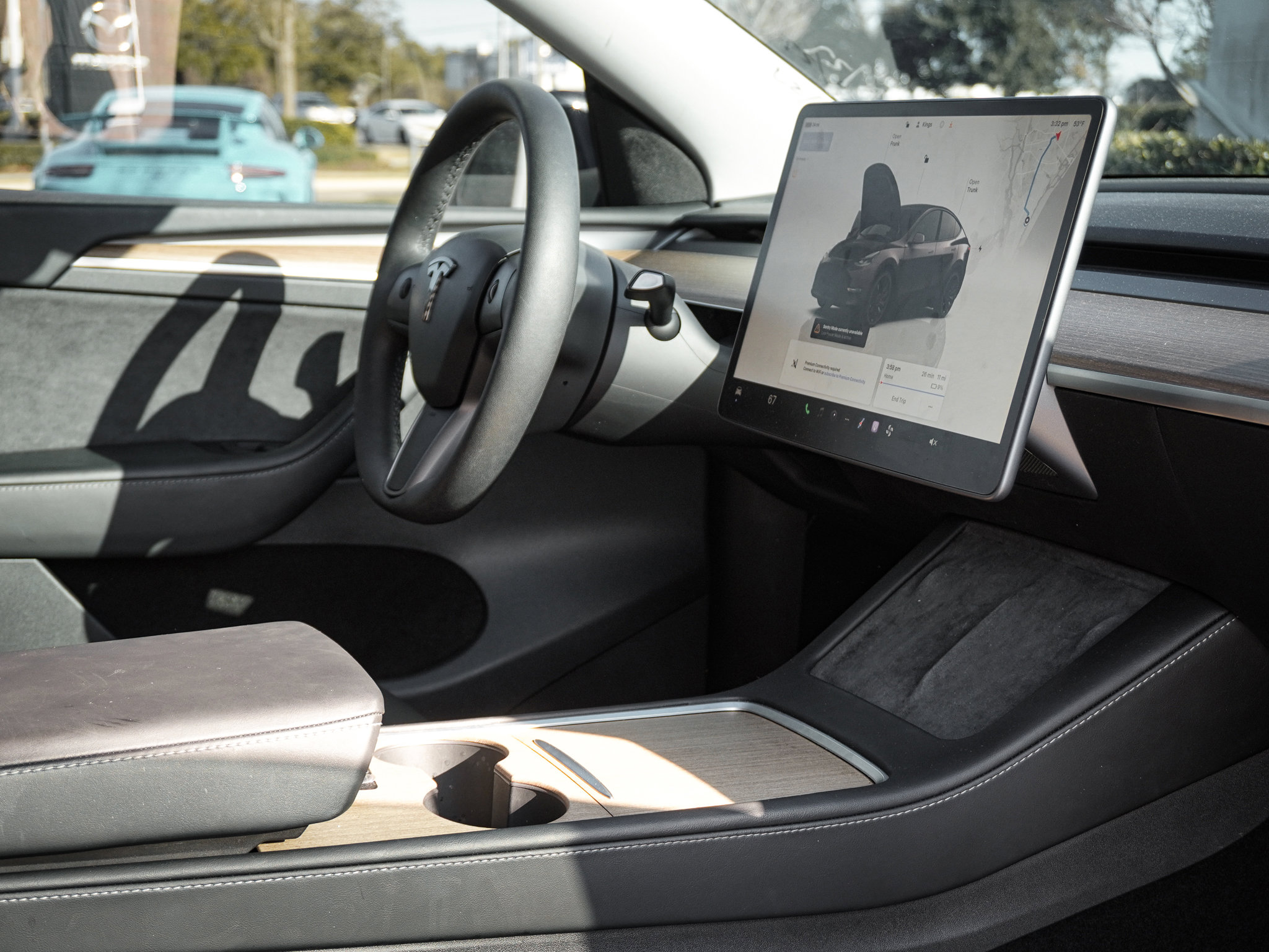 Used 2024 Tesla Model Y Performance image 33