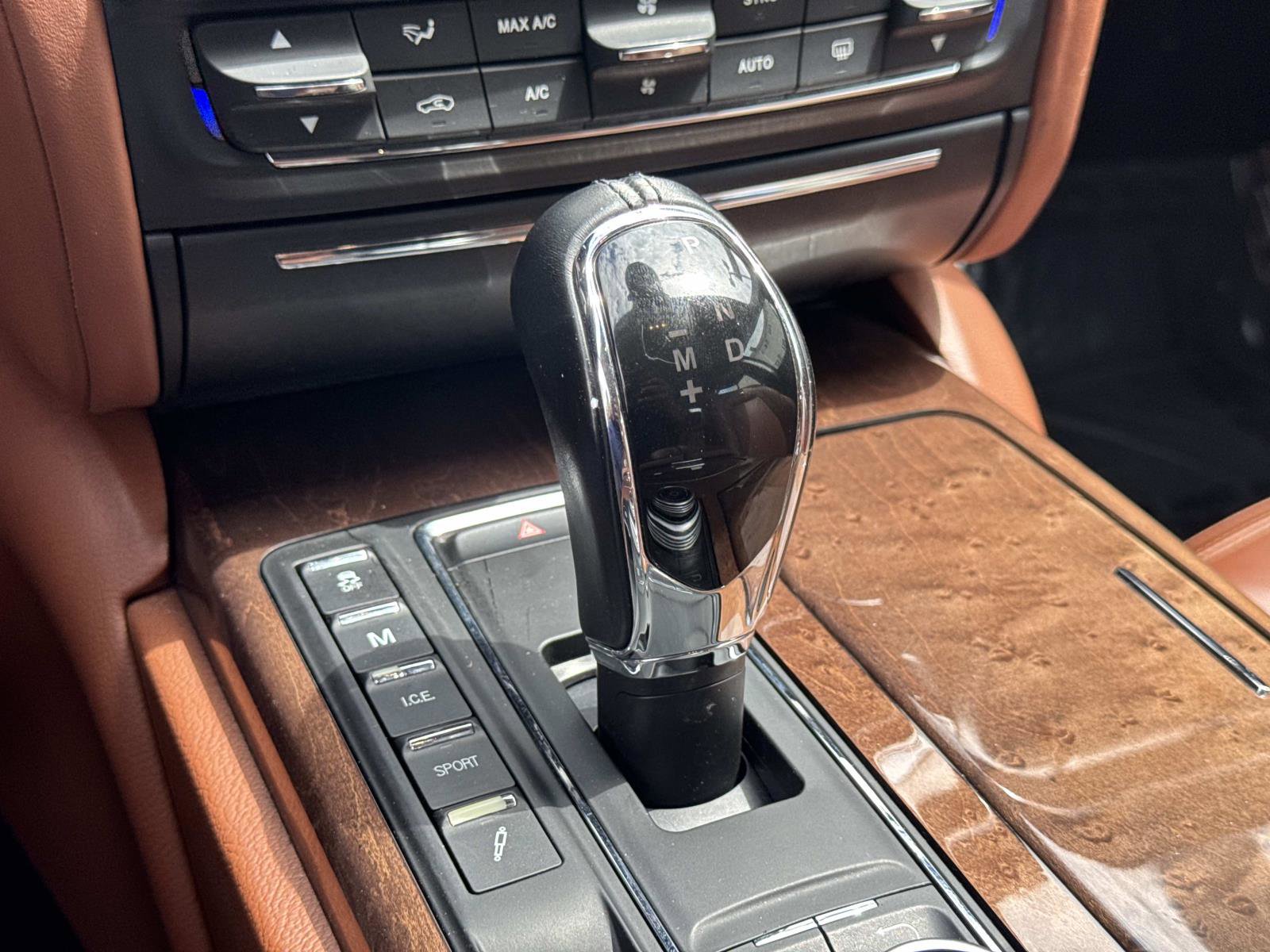 Used 2018 Maserati Quattroporte S GranLusso Q4 AWD/4WD image 27