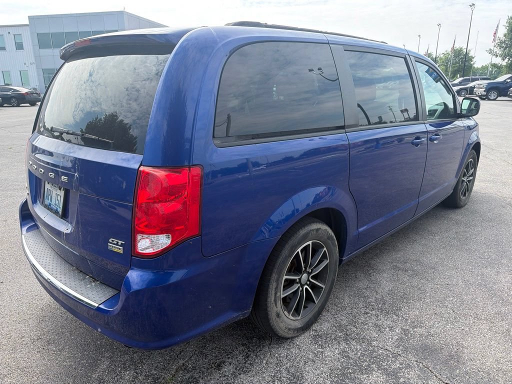 Used 2019 Dodge Grand Caravan GT FWD image 3