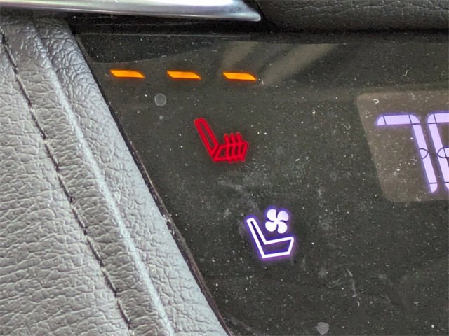 Used 2019 Cadillac XT5 Premium Luxury image 25