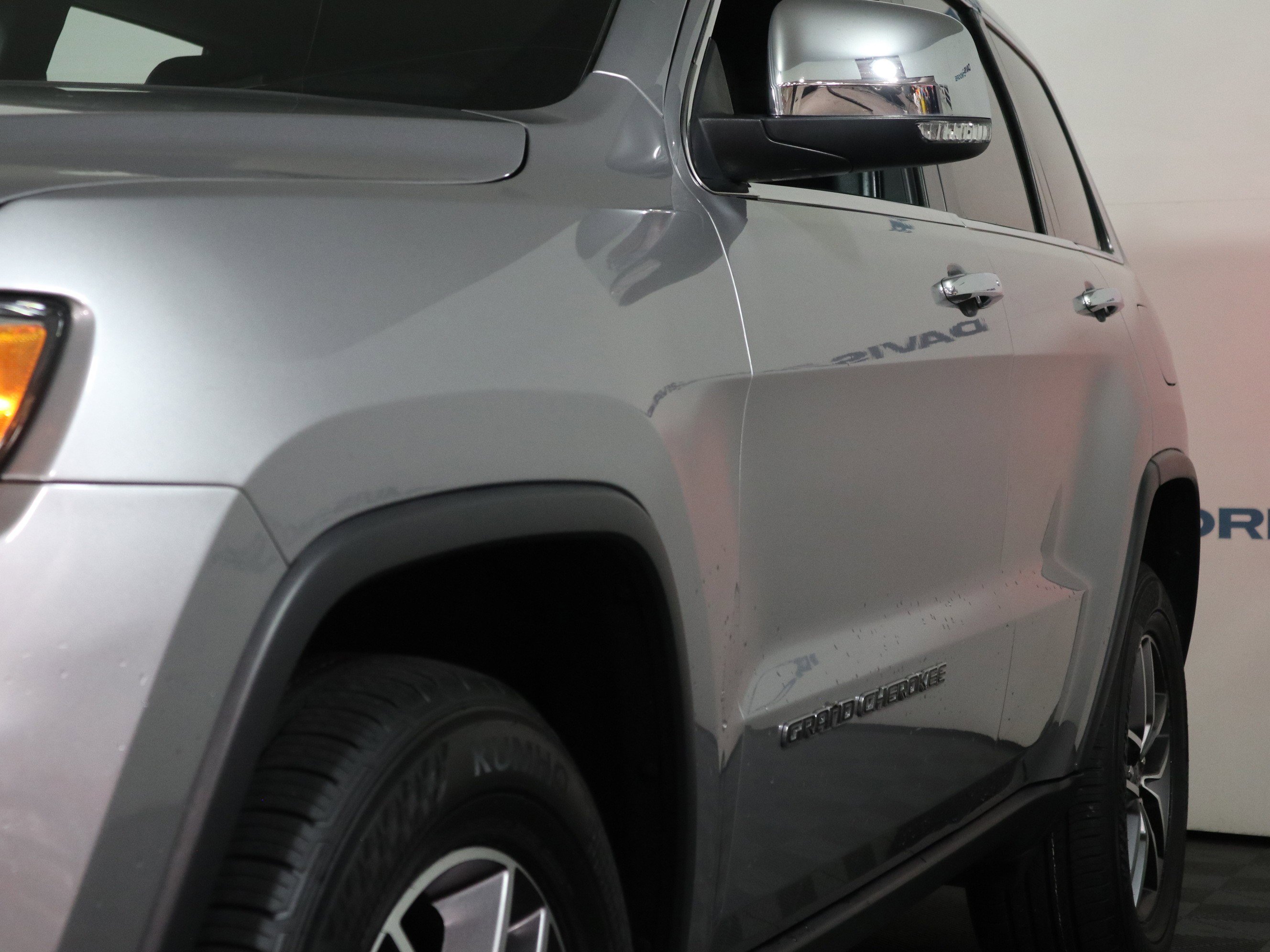 Used 2021 Jeep Grand Cherokee Limited w/ Luxury Group II image 11