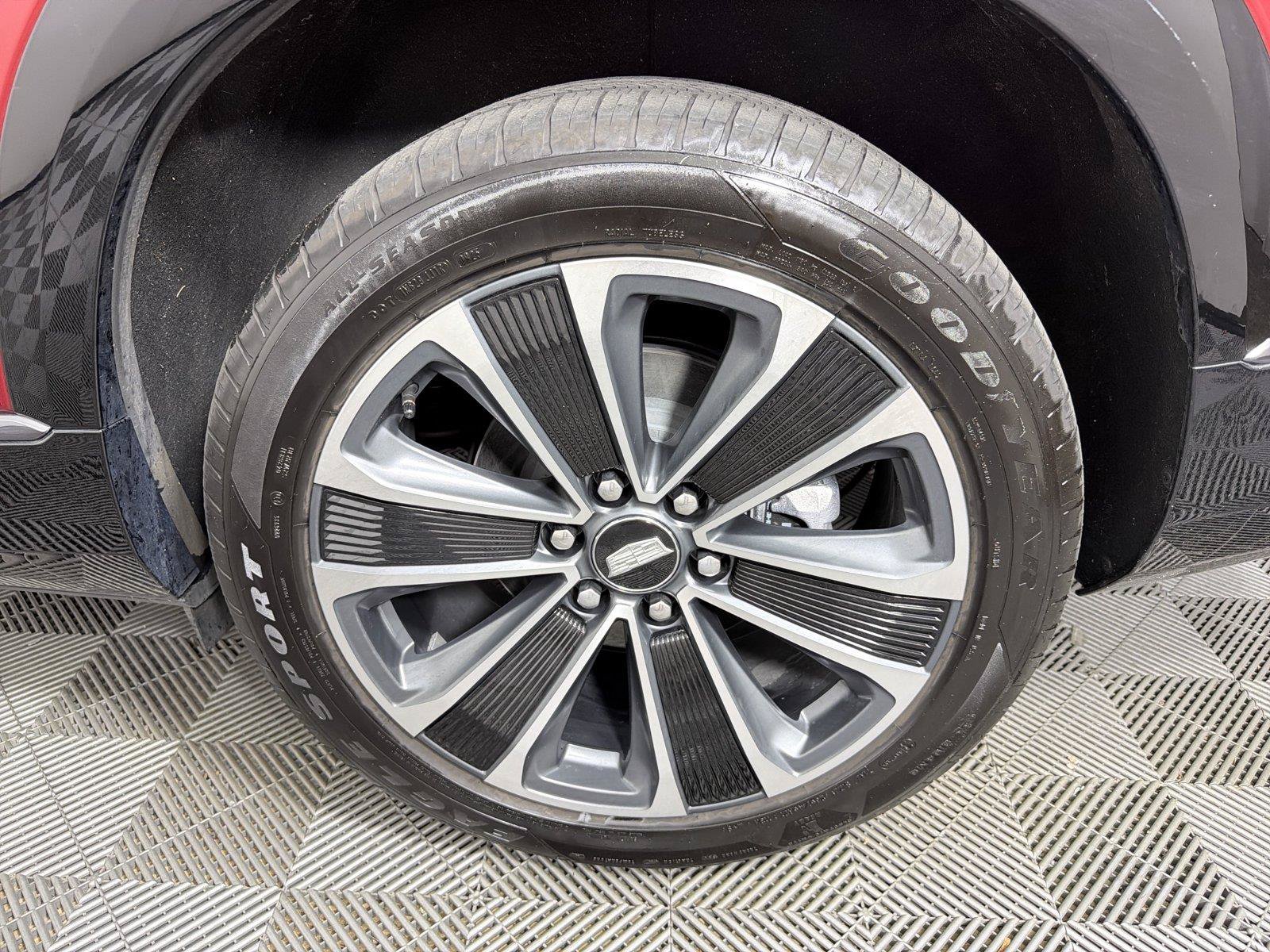 Used 2026 Cadillac Vistiq Sport AWD/4WD image 19