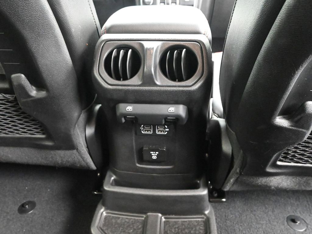 Used 2020 Jeep Wrangler Unlimited Rubicon w/ Quick Order Package 28Y Recon image 13