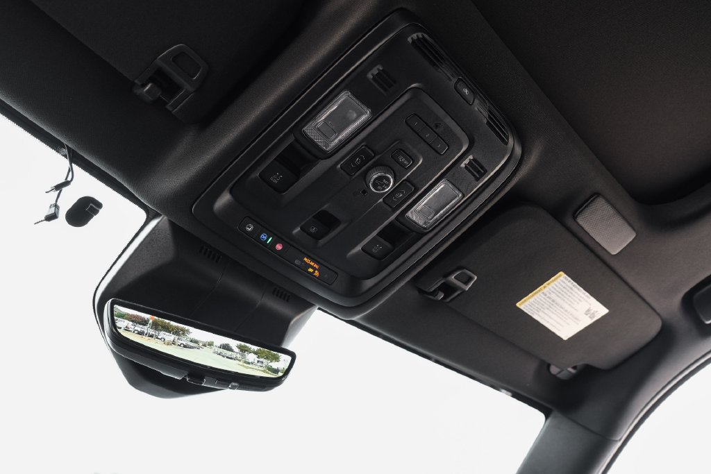 Used 2023 Cadillac Escalade ESV Premium Luxury RWD image 30
