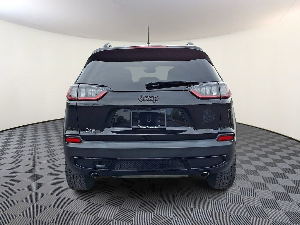 Used 2022 Jeep Cherokee Latitude AWD/4WD image 8