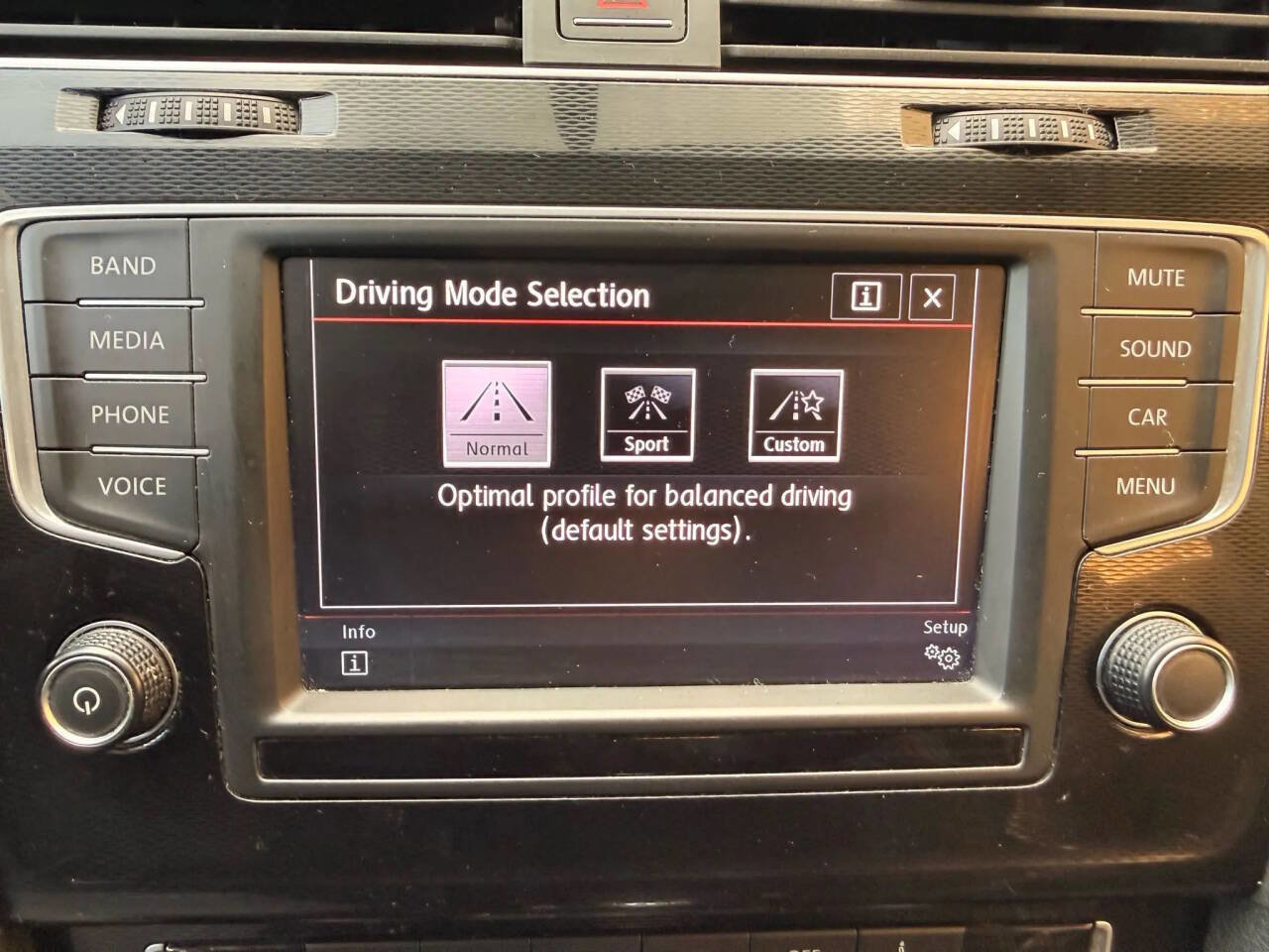 Used 2017 Volkswagen GTI S image 17