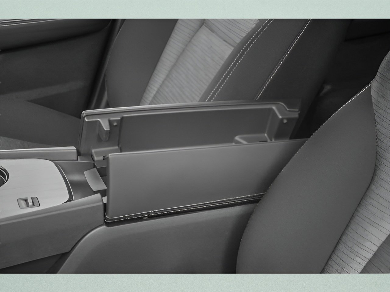 Used 2023 Nissan Rogue SV image 17