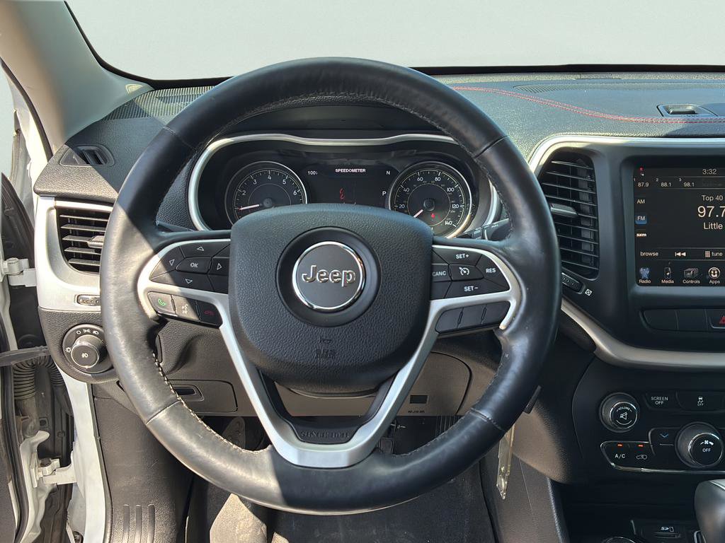 Used 2014 Jeep Cherokee Trailhawk w/ Leather Interior Group AWD/4WD image 28