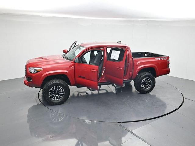 Used 2022 Toyota Tacoma TRD Sport w/ Technology Package image 47