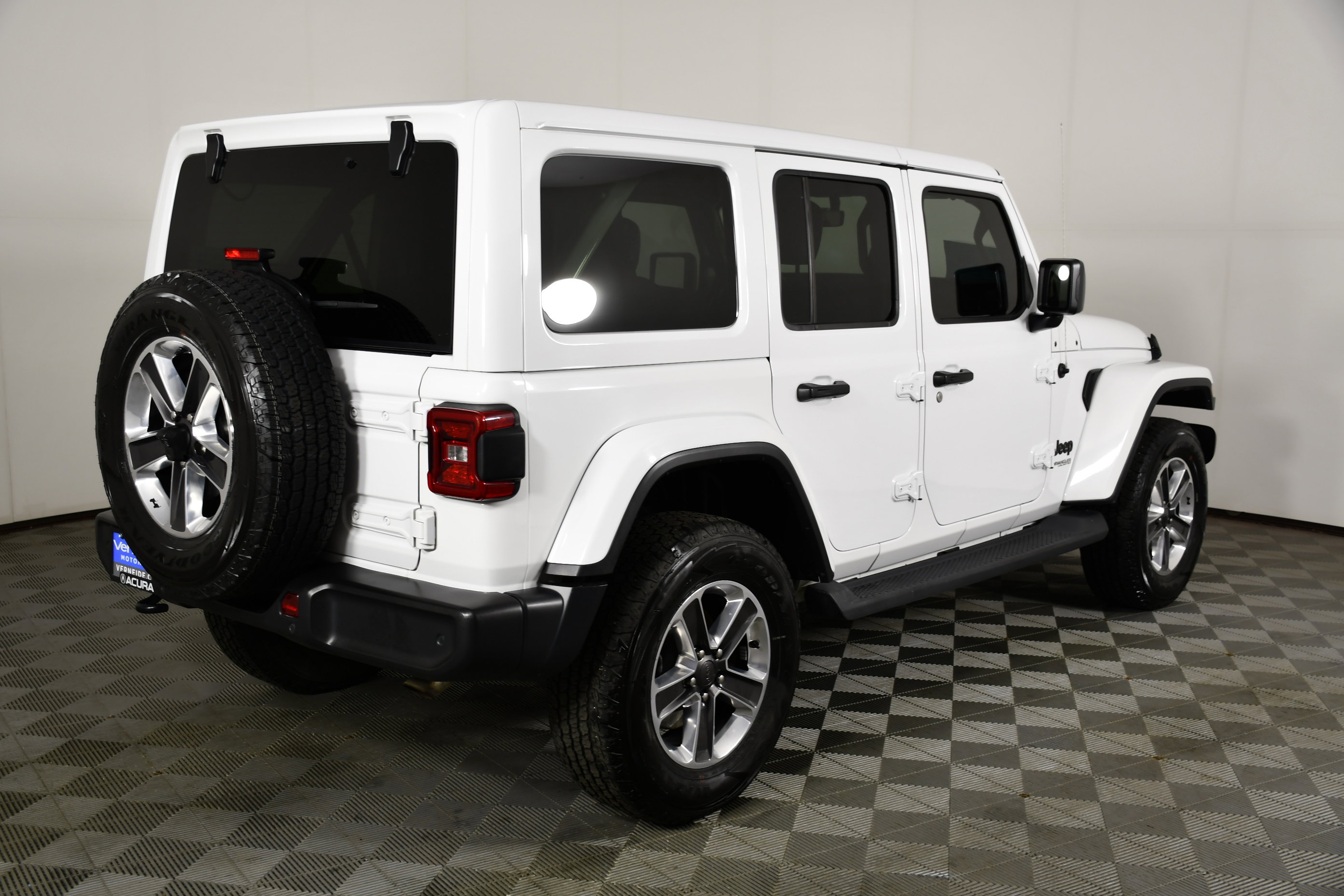 Used 2020 Jeep Wrangler Unlimited Sahara AWD/4WD image 6