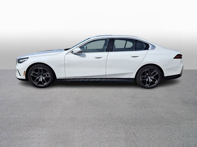 Used 2026 BMW 530i xDrive image 7