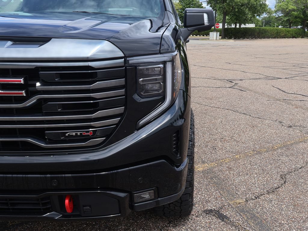 Used 2024 GMC Sierra 1500 AT4 w/ Technology Package AWD/4WD image 17