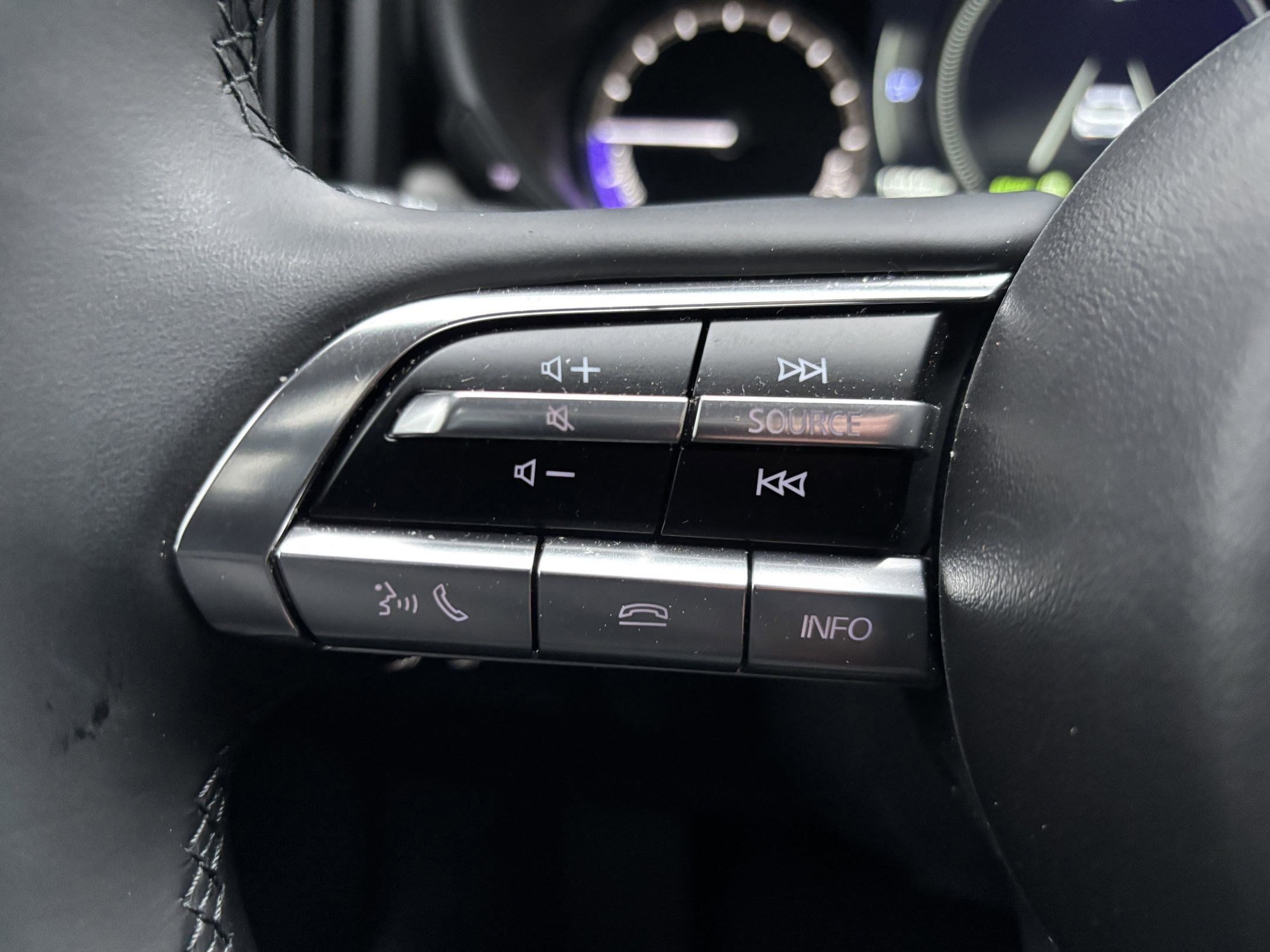Certified 2025 MAZDA CX-50 AWD 2.5 Hybrid w/ Premium Pkg image 26