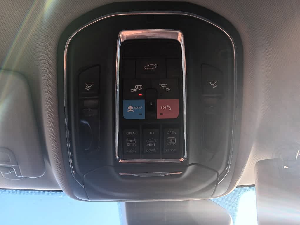 Used 2023 Jeep Grand Cherokee 4WD 4xe image 34