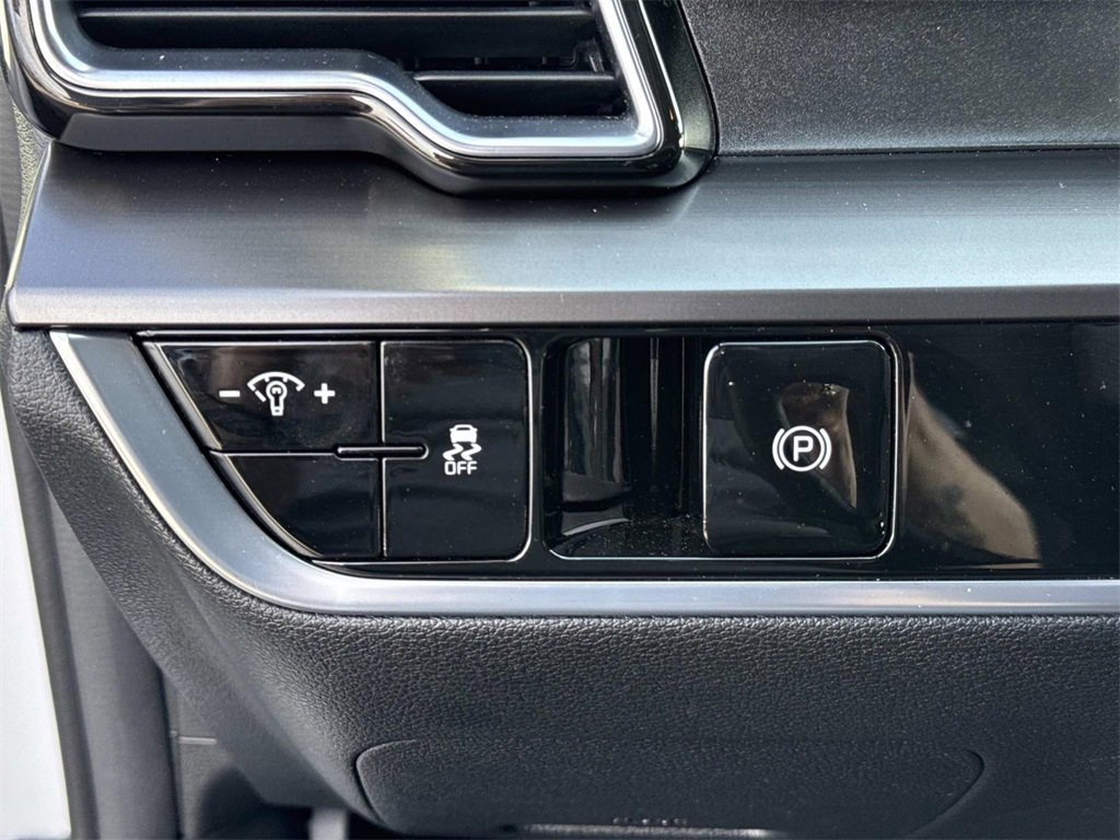 Certified 2023 Kia Sportage EX image 37
