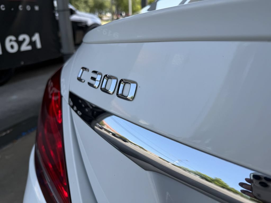 Used 2015 Mercedes-Benz C 300 4MATIC Sedan image 25