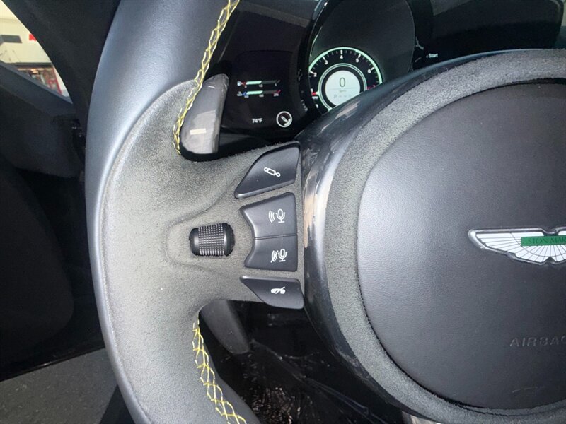 Used 2020 Aston Martin V8 Vantage Coupe RWD image 25