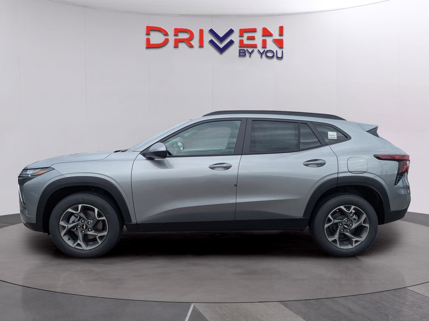 New 2026 Chevrolet Trax LT w/ Driver Confidence Package image 2