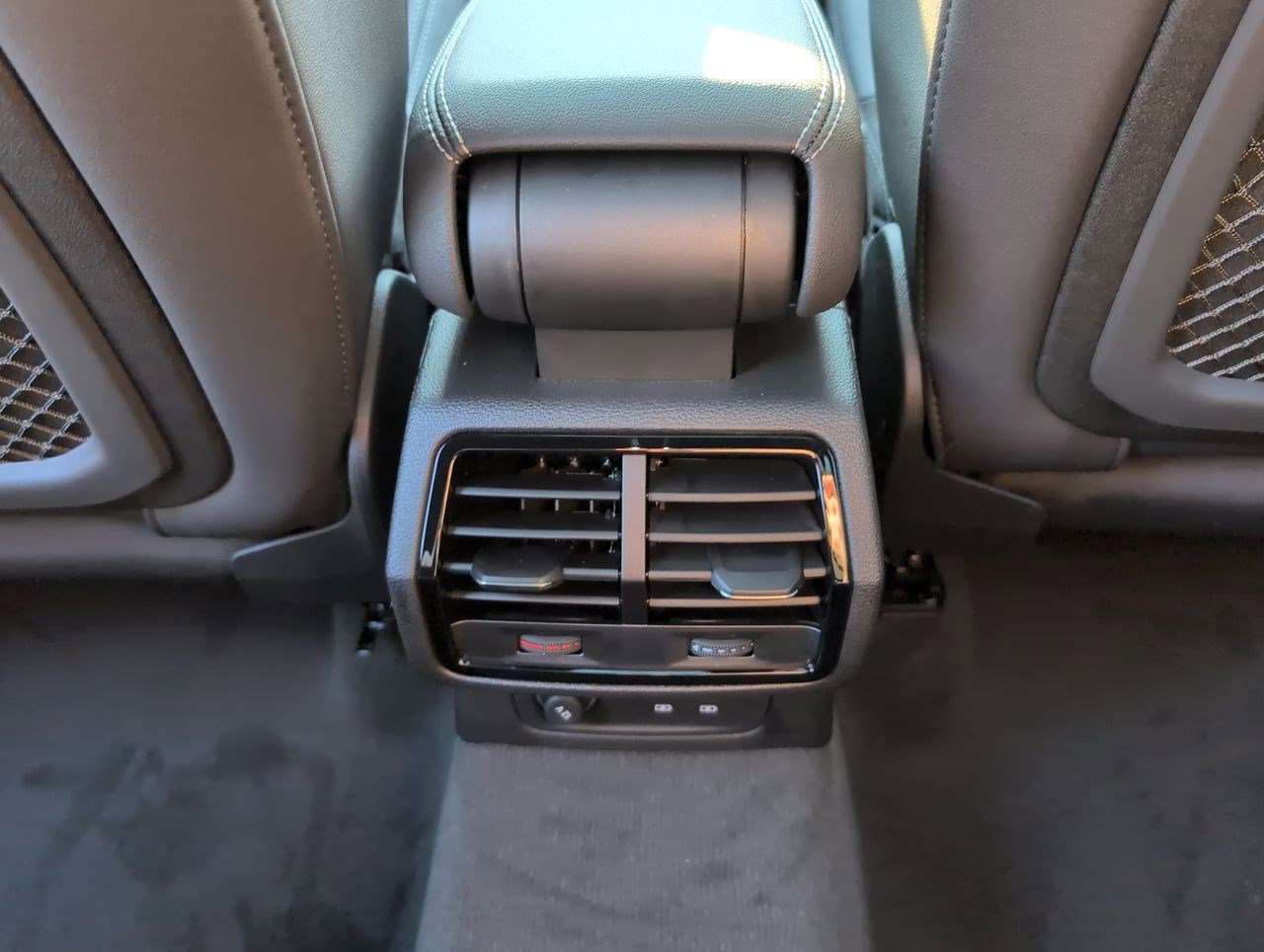 New 2025 Audi Q3 2.0T Premium image 21