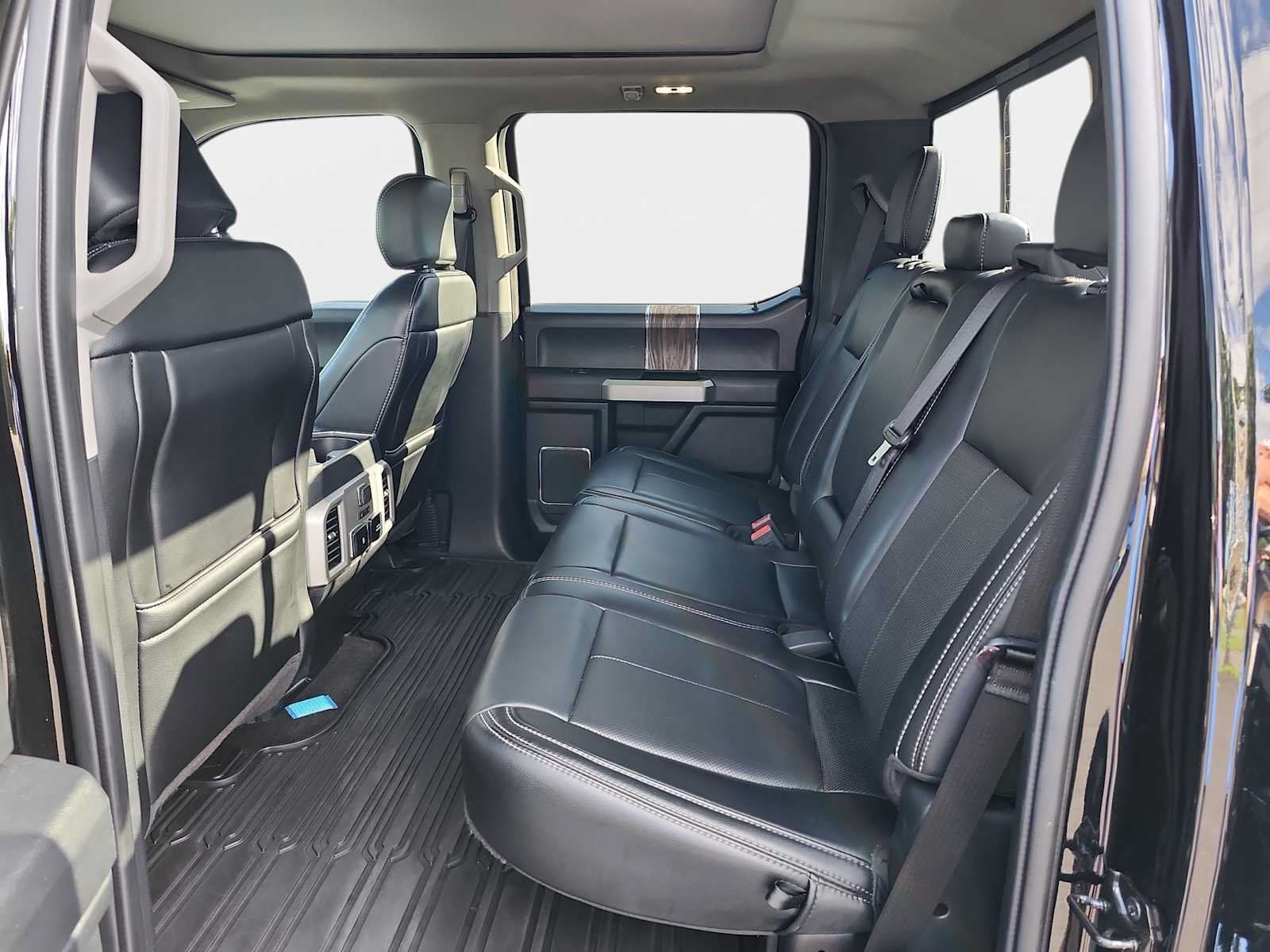 Used 2020 Ford F150 Lariat w/ Equipment Group 502A Luxury AWD/4WD image 15
