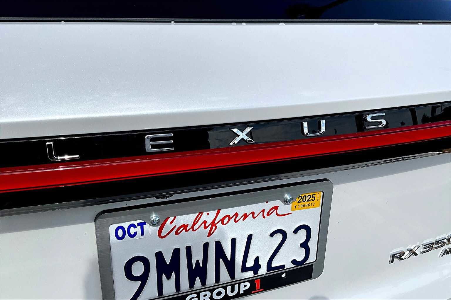 Used 2024 Lexus RX 350h w/ Convenience Package image 31