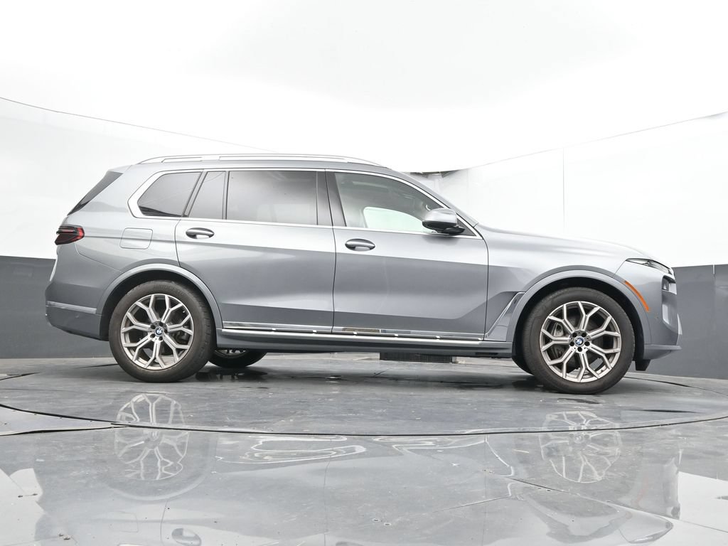 Used 2026 BMW X7 xDrive40i AWD/4WD image 33