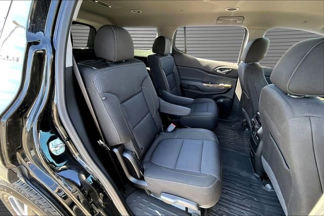 Used 2023 GMC Acadia SLE w/ Driver Convenience Package image 24