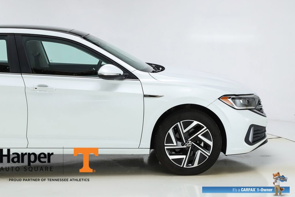 Used 2024 Volkswagen Jetta SEL image 12